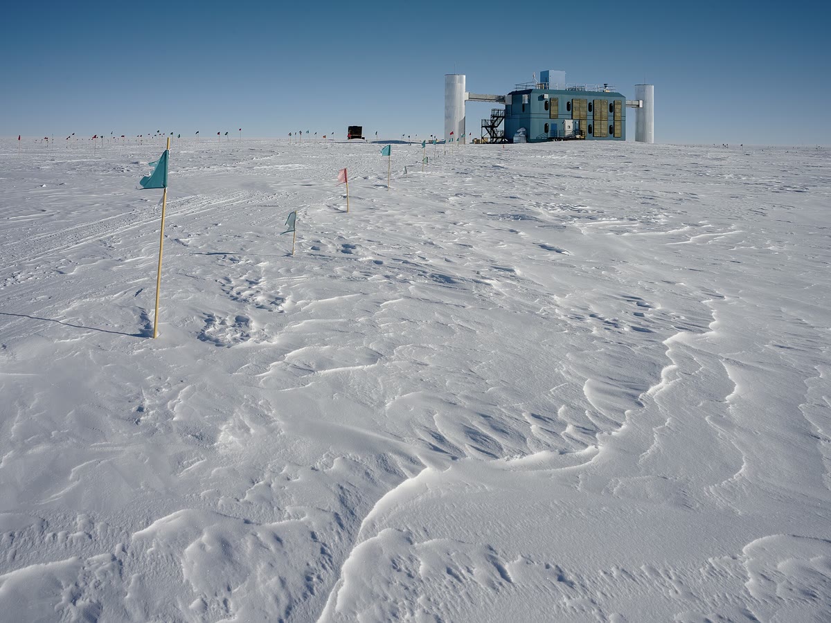 IceCube Neutrino Observatory di Kutub Selatan, didokumentasikan 6 Januari 2023.