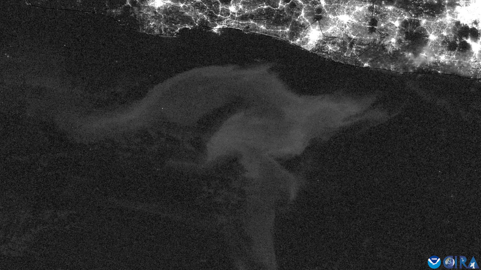 Citra satelit cahaya bioluminesen di selatan Indonesia pada 6 Agustus 2019.