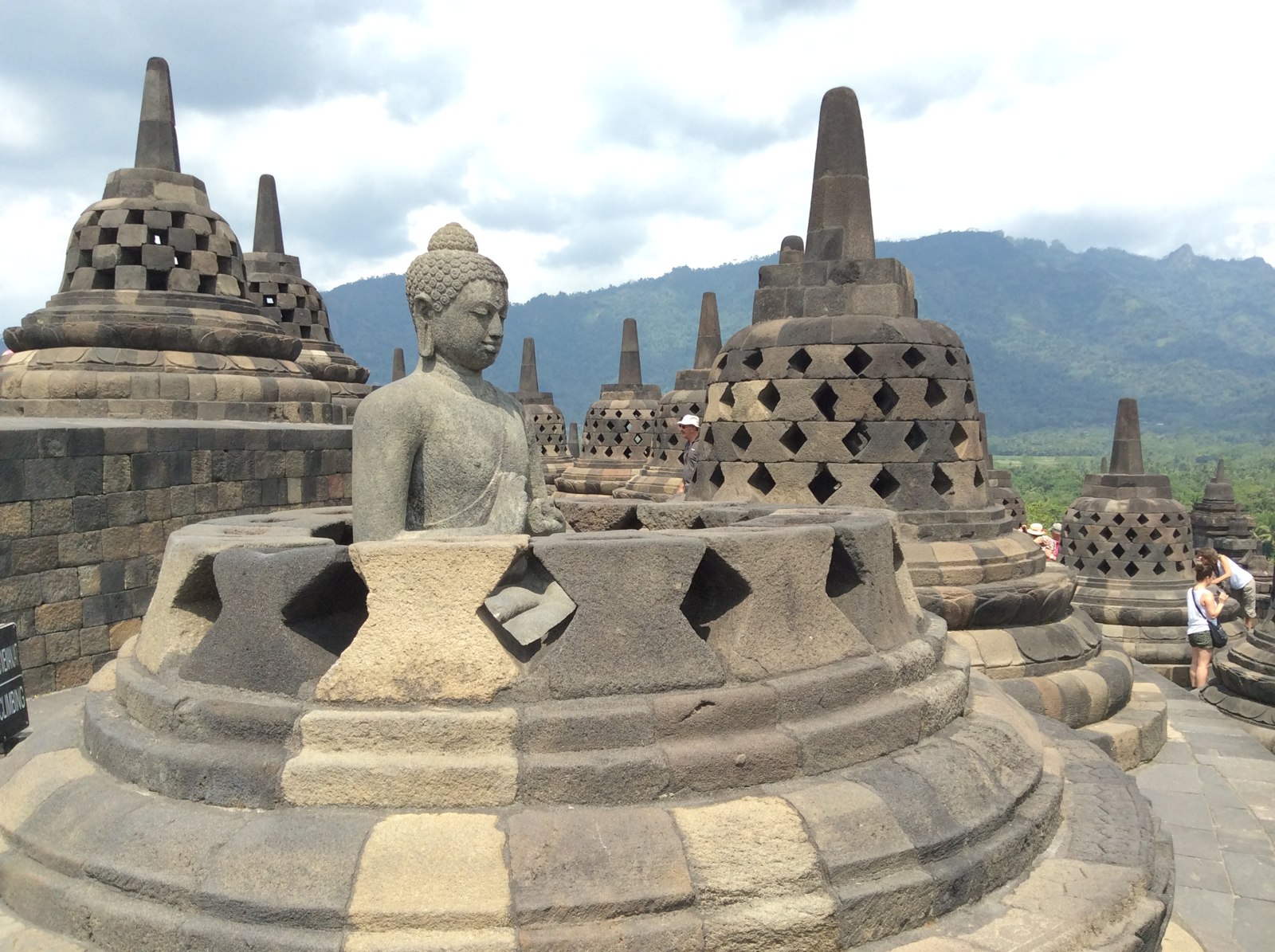 Borobudur di Jawa Tengah. Foto dokumentasi 2014.